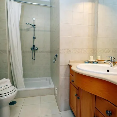 C03 - Gale In * Lagos